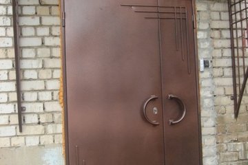Двери и навесы из металла