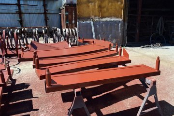 Металлическая лестница частном доме 