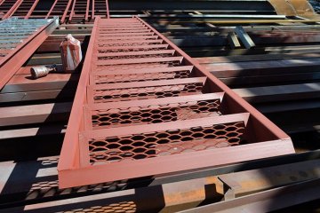 Металлические ступени для лестниц цена