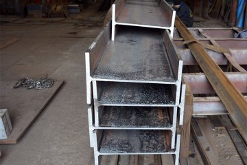 Балки металлические разнополочные