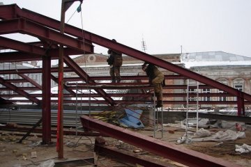 Металлическая конструкция крыши