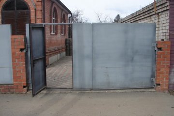 Ворота металлические с калиткой