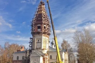 Поднятие и установка купола